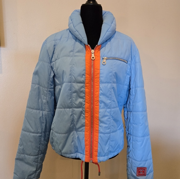 Chanel Puffer Jacket Size 44 - Picture 8 of 9